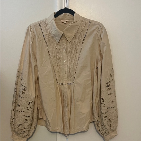 Chic Beige Women's Blouse with Lace Sleeves - Picture 1 of 1